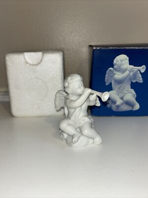 Avon Nativity Collectibles THE CHERUB White Porcelain Figurine Angel 1989 w/box