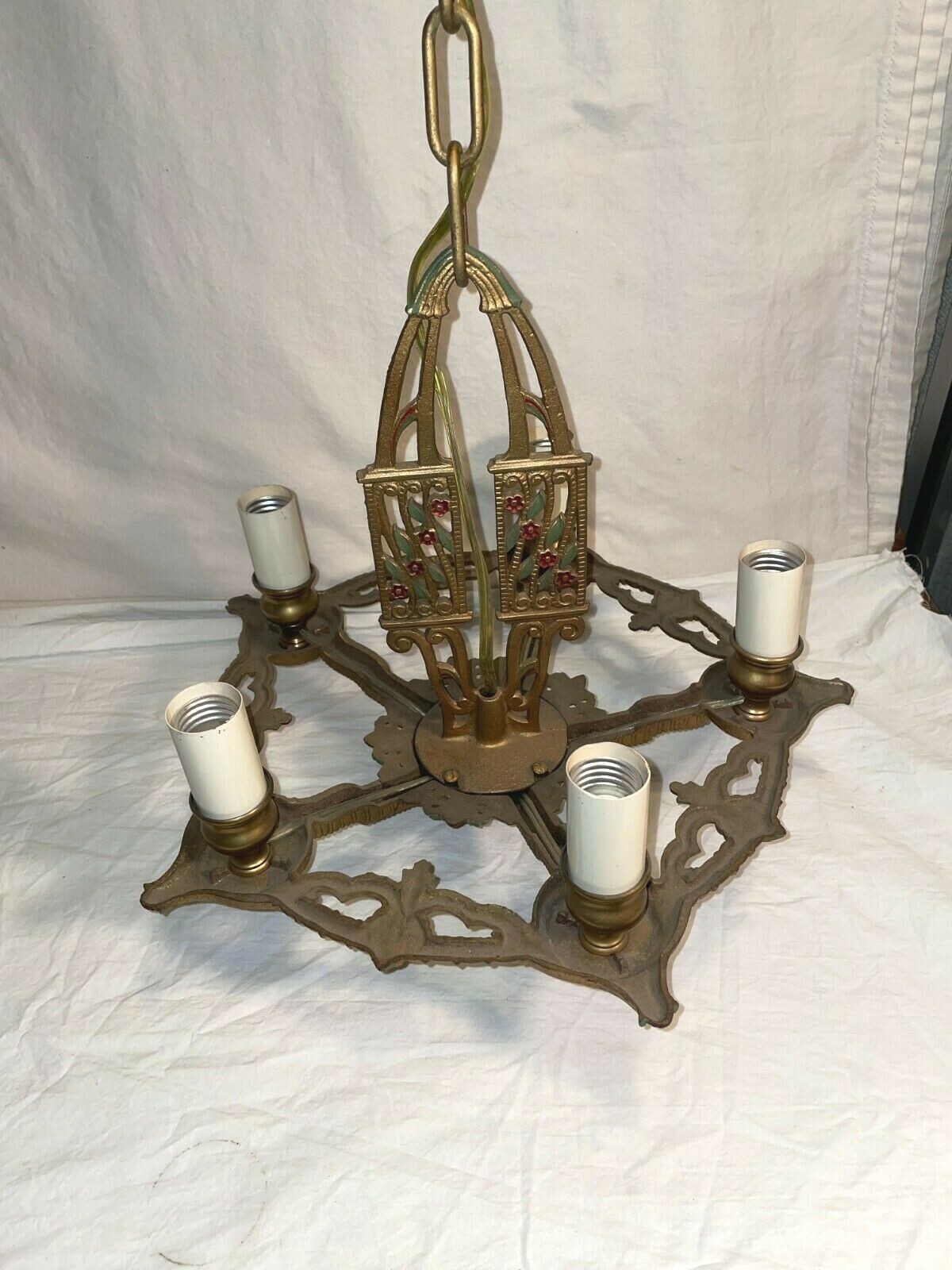 5 Light Ceiling Fixture Chandelier Art Deco Gold Paint Riddle?