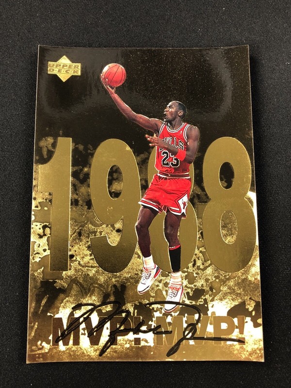 UPPER DECK MICHAEL JORDAN GOLD SERIES OVERSIZED CARD! 1988