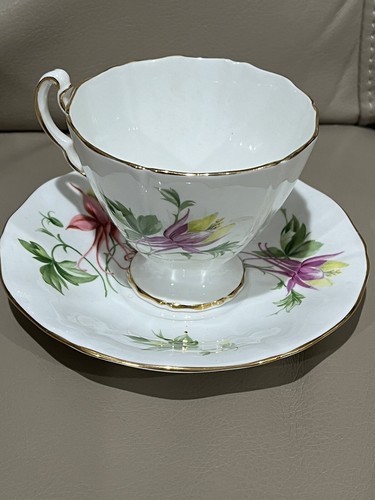Adderley BONE CHINA ティーカップ・皿セット　ヴィンテージ $_12.JPG?set_id=880000500F