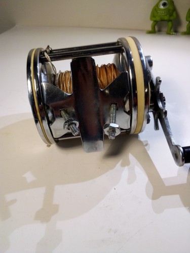 Vintage Garcia Mitchell #624 Reel Baitcast Saltwater Multiplier (R) Hand- France