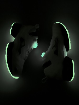US 9.5 Reebok Instapump Fury 95 Men's Sneakers GZ1615 Glow The Dark