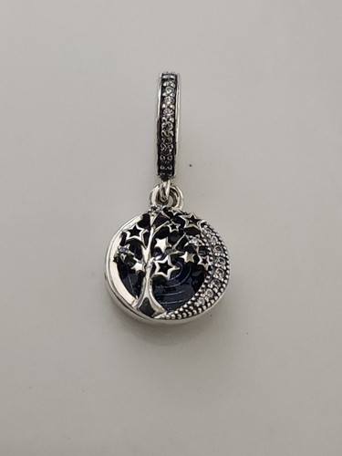 最終値下げ✨Pandora デイジーモチーフクリップ　2個セット Pandora デイジーモチーフクリップ 2個セット - メルカリ