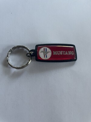 FORD MUSTANG BLACK METAL KEY CHAIN VINTAGE NOS UNIQUE MADE IN USA RED EMBLEM