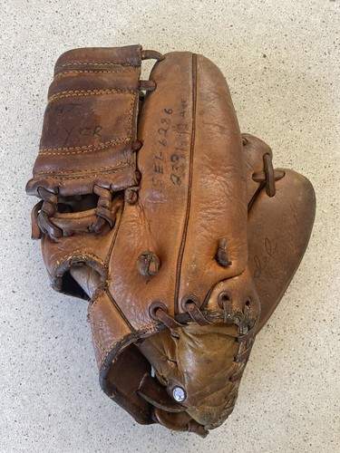Vintage Baseball Glove - Made In Japan Matsuza Sporting