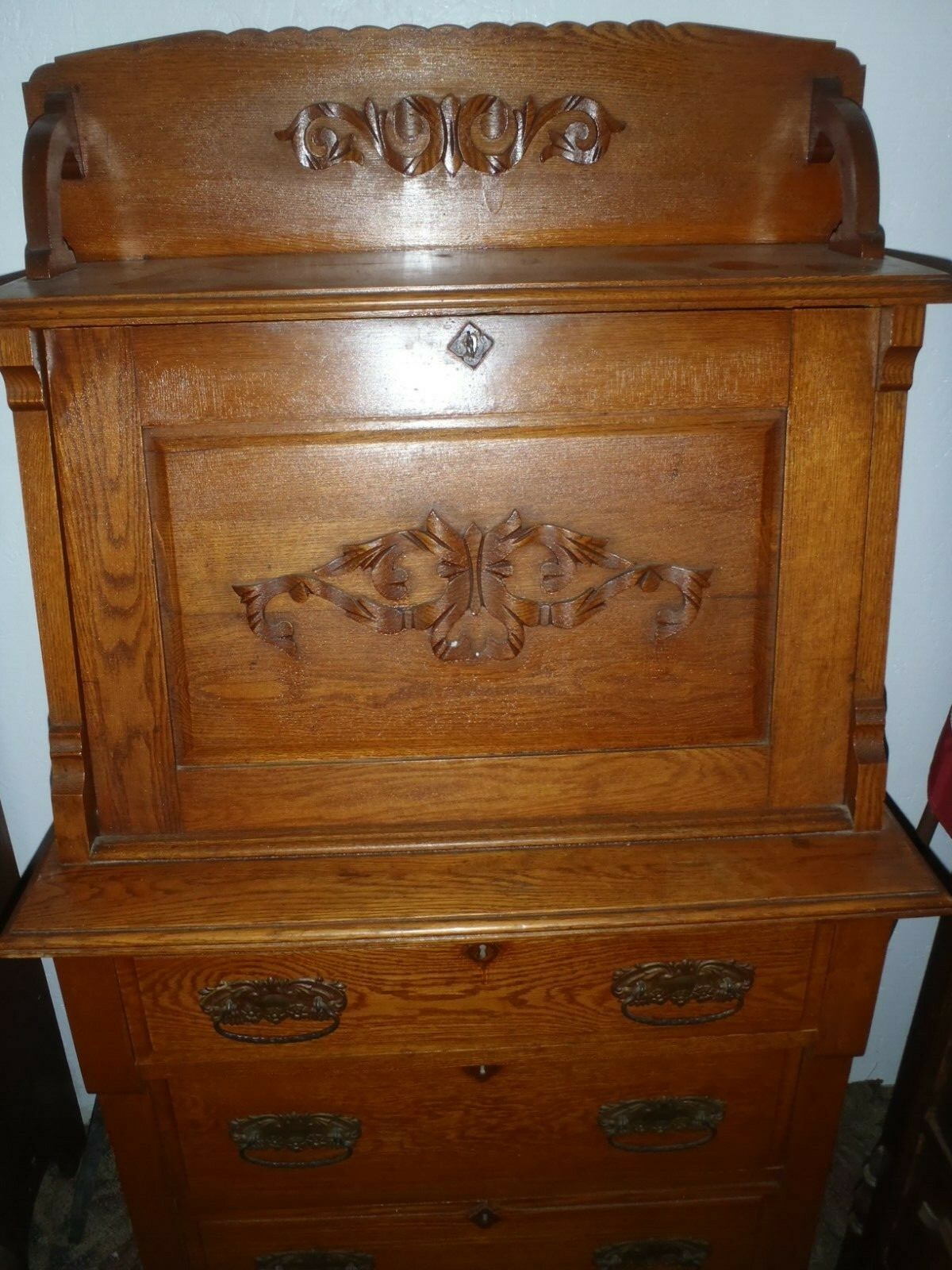 RARE VINTAGE OAK WOOD SECRETARY DESK FURNITURE ,NICE AND DURABLE