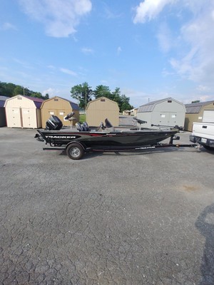 Tracker 18V Aluminum Bass Boat No Reserve !!!!!!