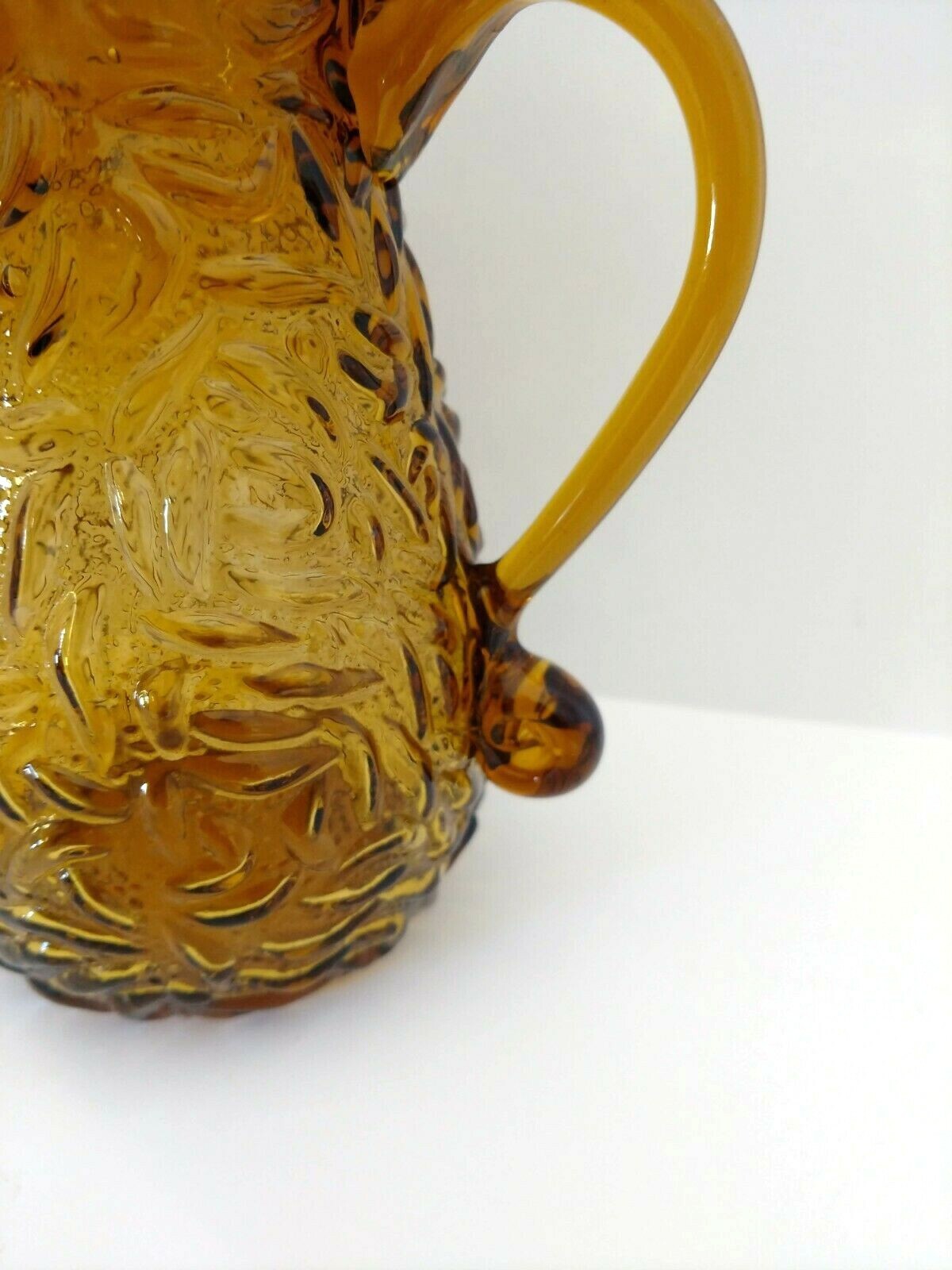 Vintage Amber Glass Beverage Pitcher Decorative Handle Sandwich Pattern 6