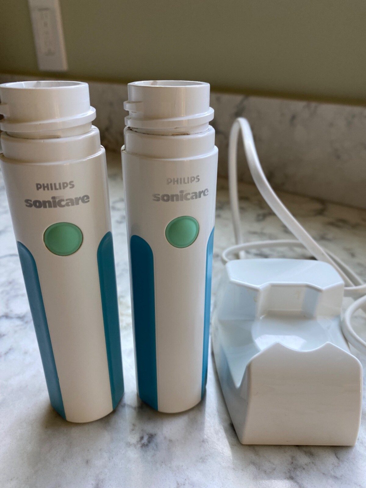 Philips Sonicare Essence 5000 Series Rechargeable Sonic Toothbrush