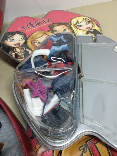 Lil Bratz Lips Case + 6 Dolls Lot - Accessories - Vintage Lil' Bratz Lot