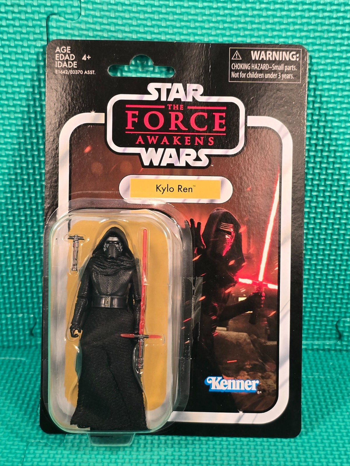 STAR•WARS[KYRO•REN]31inches7/19限定価格￥6999 Amazon.com: STAR WARS The Black Series Supreme Leader Kylo