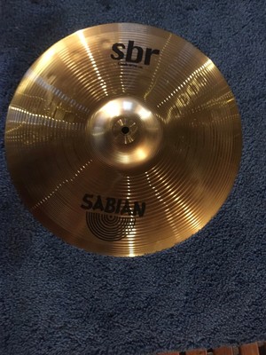 Lot of 8 cymbals: Sabian, Hammerax, Paiste, Dream plus opera gong, 2 cymbal bags
