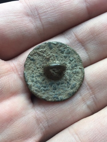Rare Rev War Loyalist Dragoon’s Military Button - with Shank