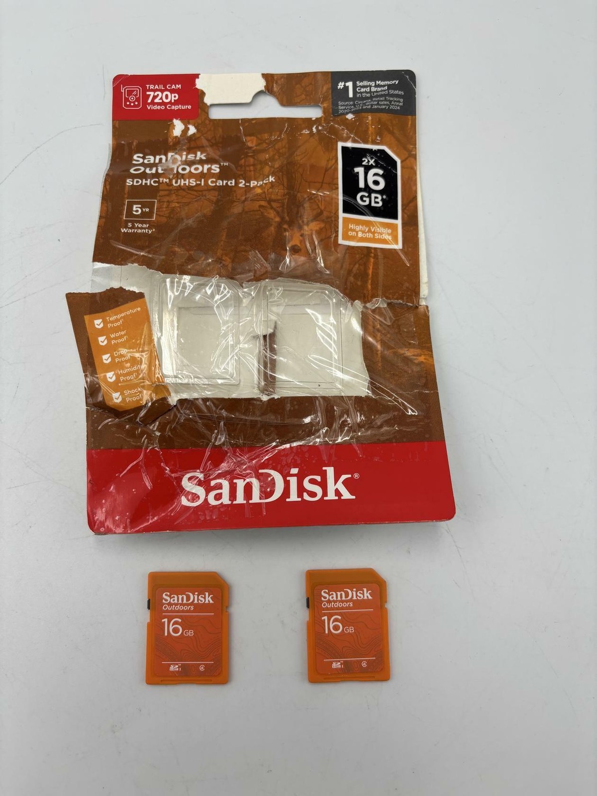 SanDisk SDSDBNN-016G-AW6V2 16GB Outdoors SDHC UHS-I Memory Card, 2 Pack