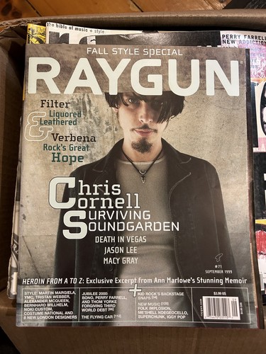 アート・デザイン・音楽 RAYGUN Magazine #01 April 1996 BLAH RAYGUN Magazine #01 April 1996 BLAH