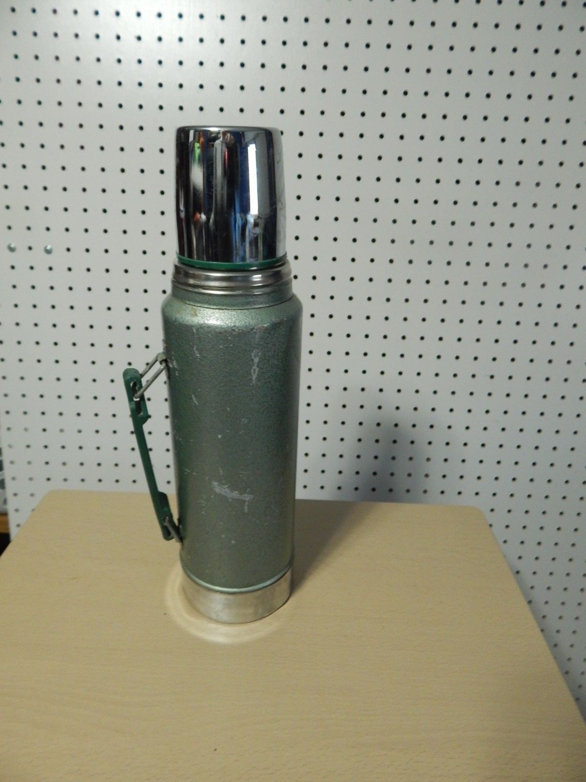 Vintage Green Aladdin Stanley Metal Thermos with Cup Top Pour Thru Quart A-944DH