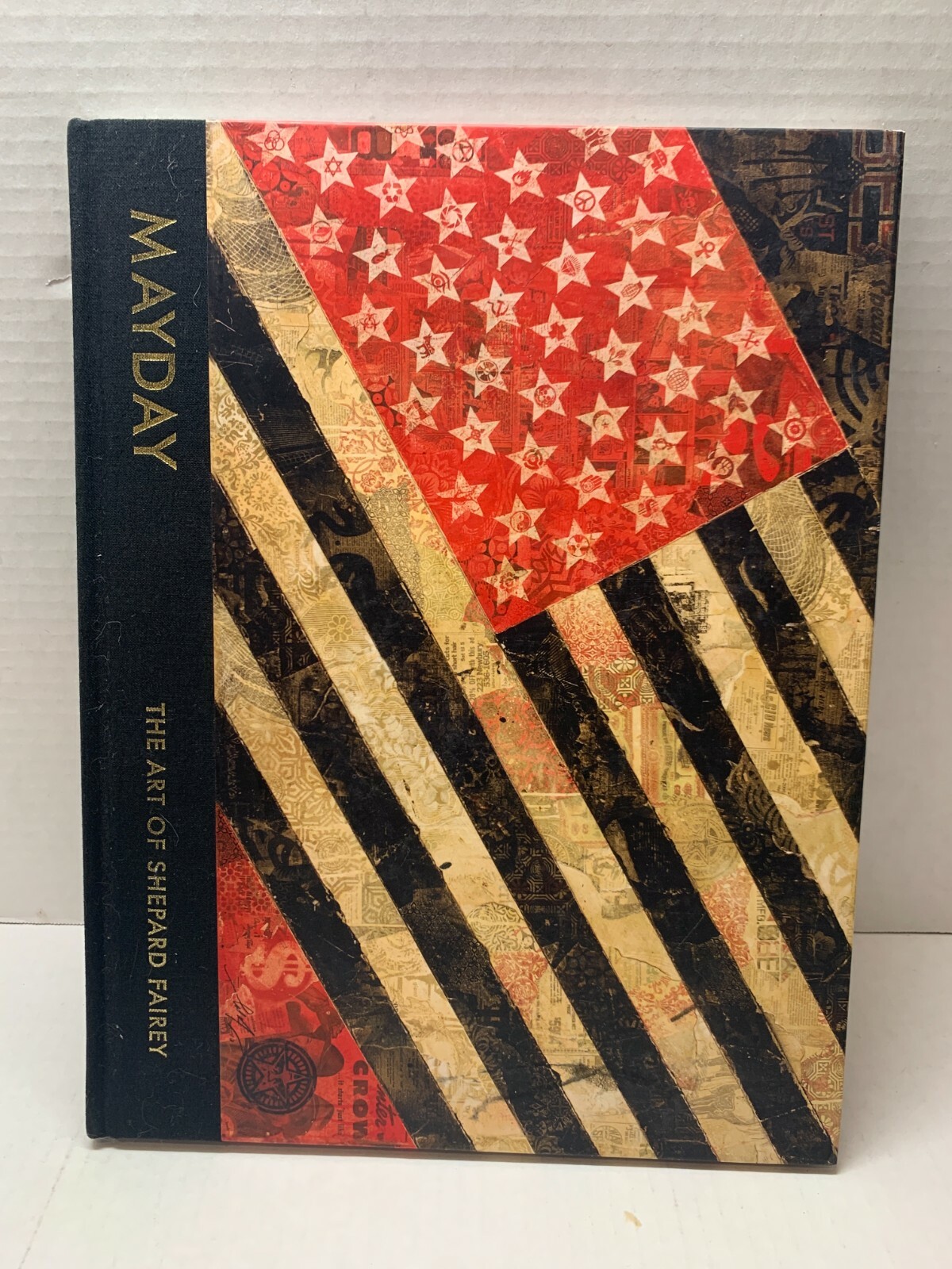 書 MAYDAY: THE ART OF SHEPARD FAIREY MAY DAY CALLING - Obey Giant