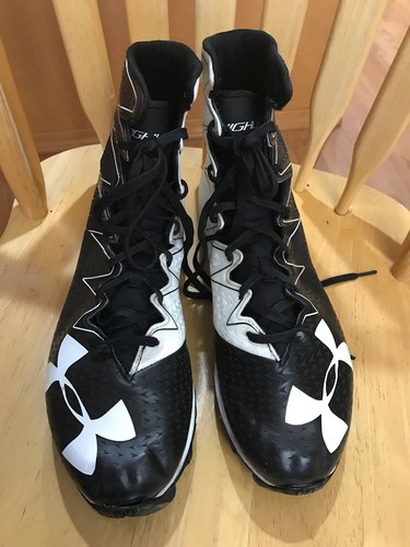 Under Armour Men’s 10 Football Cleats ~ Clutchfit ~ Black/white GUC Awesome!