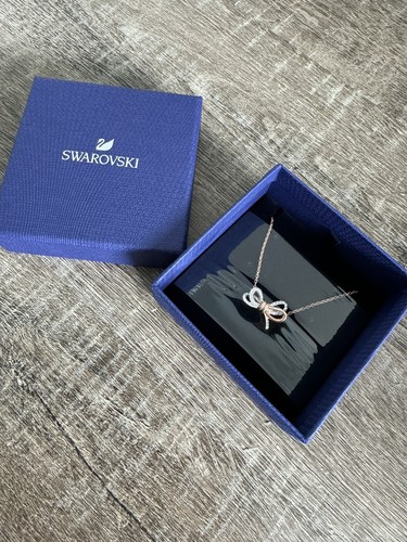 Swarovski スワロフスキー LIFELONG BOW バング Lifelong Bow pendant, Bow, Pink, Rhodium plated | Swarovski