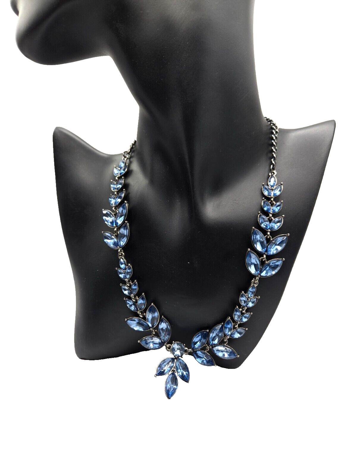 Beautiful Sapphire Blue Rhinestone Vintage Necklace Rhodium Plated 18"