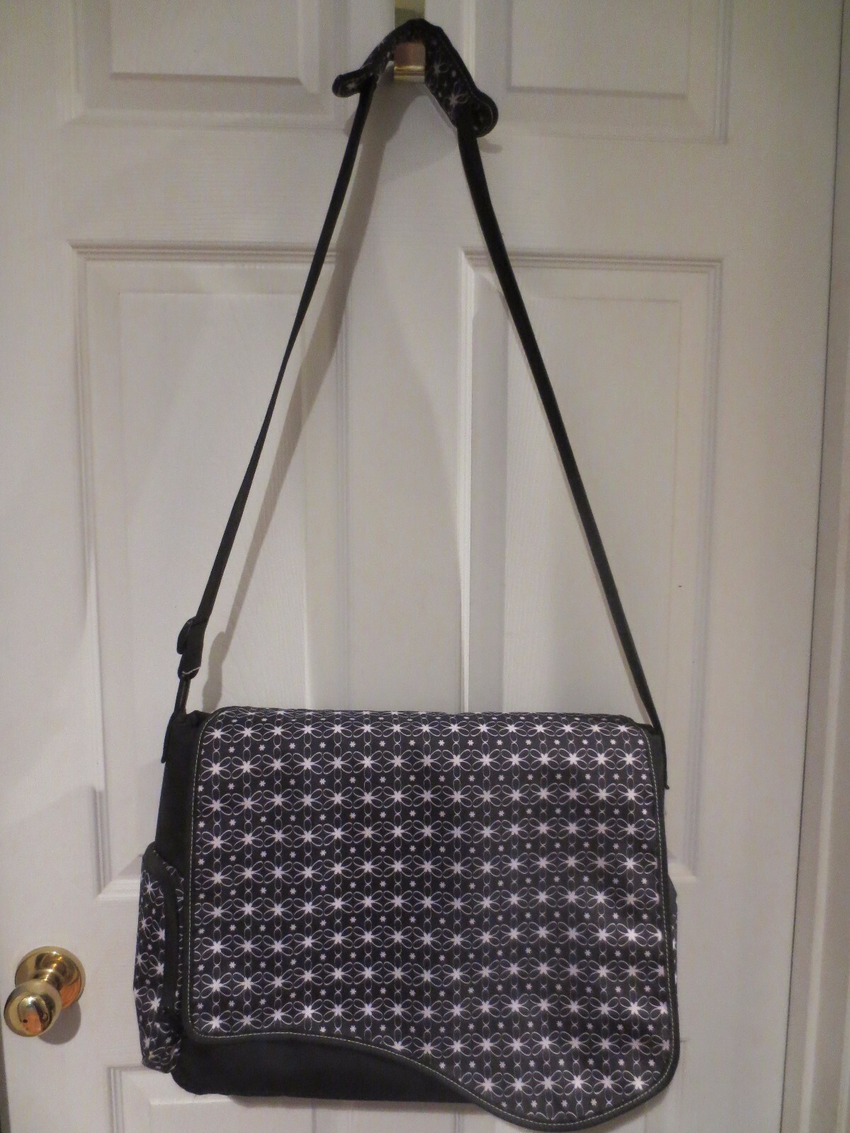 Creative Memories Daisy Project Messenger Tote black white Retired FREE SHIP