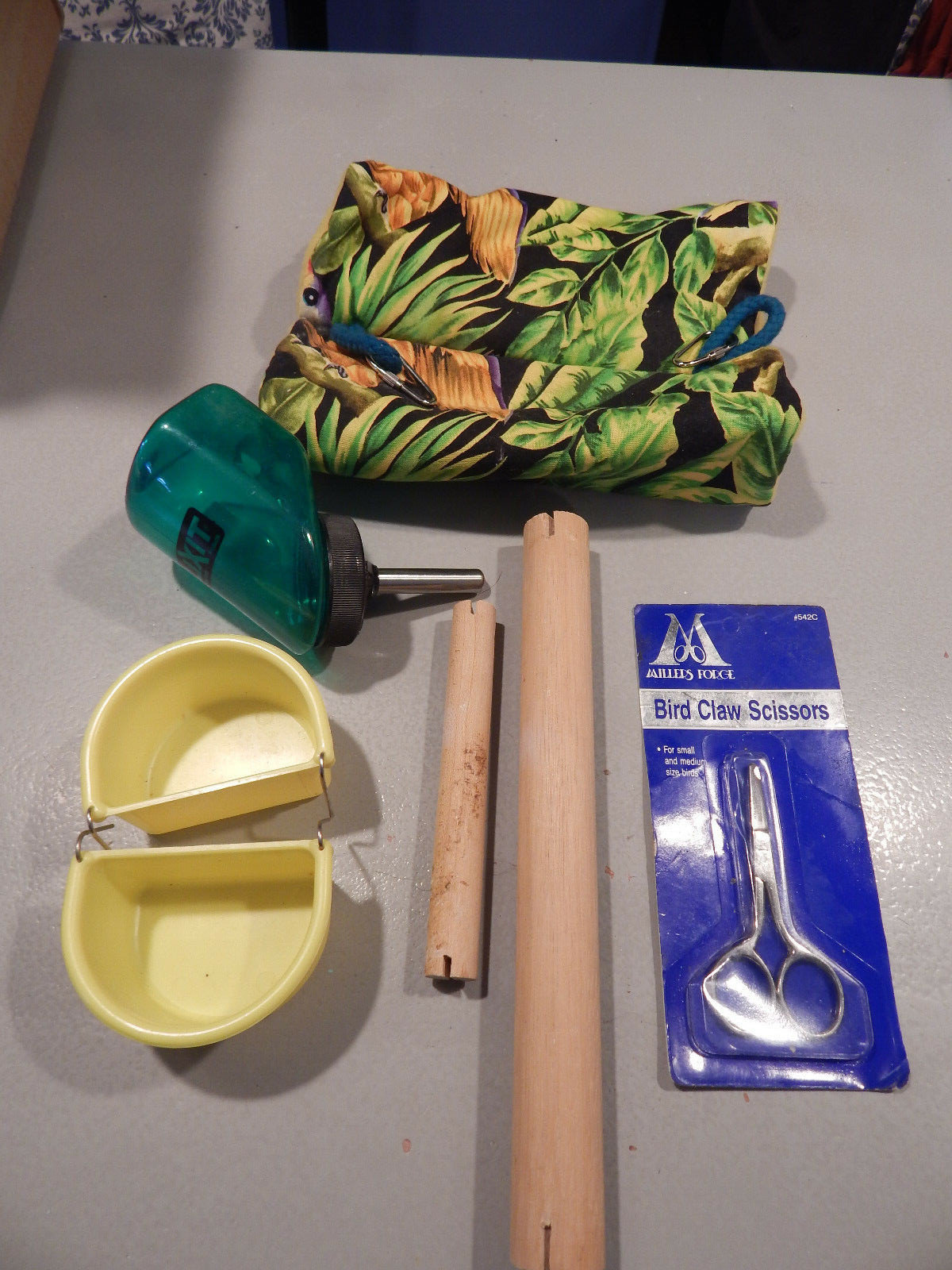 Pre Owned Bird Cage Accessories