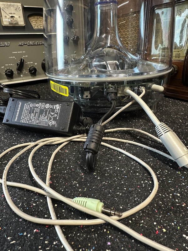 Harmon-Kardon SoundSticks II and Subwoofer - 1/8" Stereo Jack