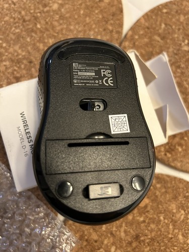 Eastern Times ET 2.4G Wireless Optical Mouse Model: D-16 Black w/ transmitter