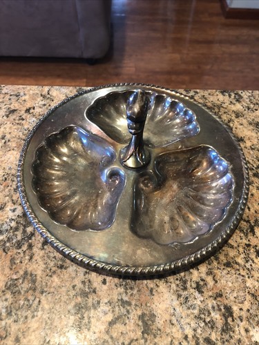 Vtg Canterbury 9” Silver plated Clam Shell Dolphin Handle Shrimp