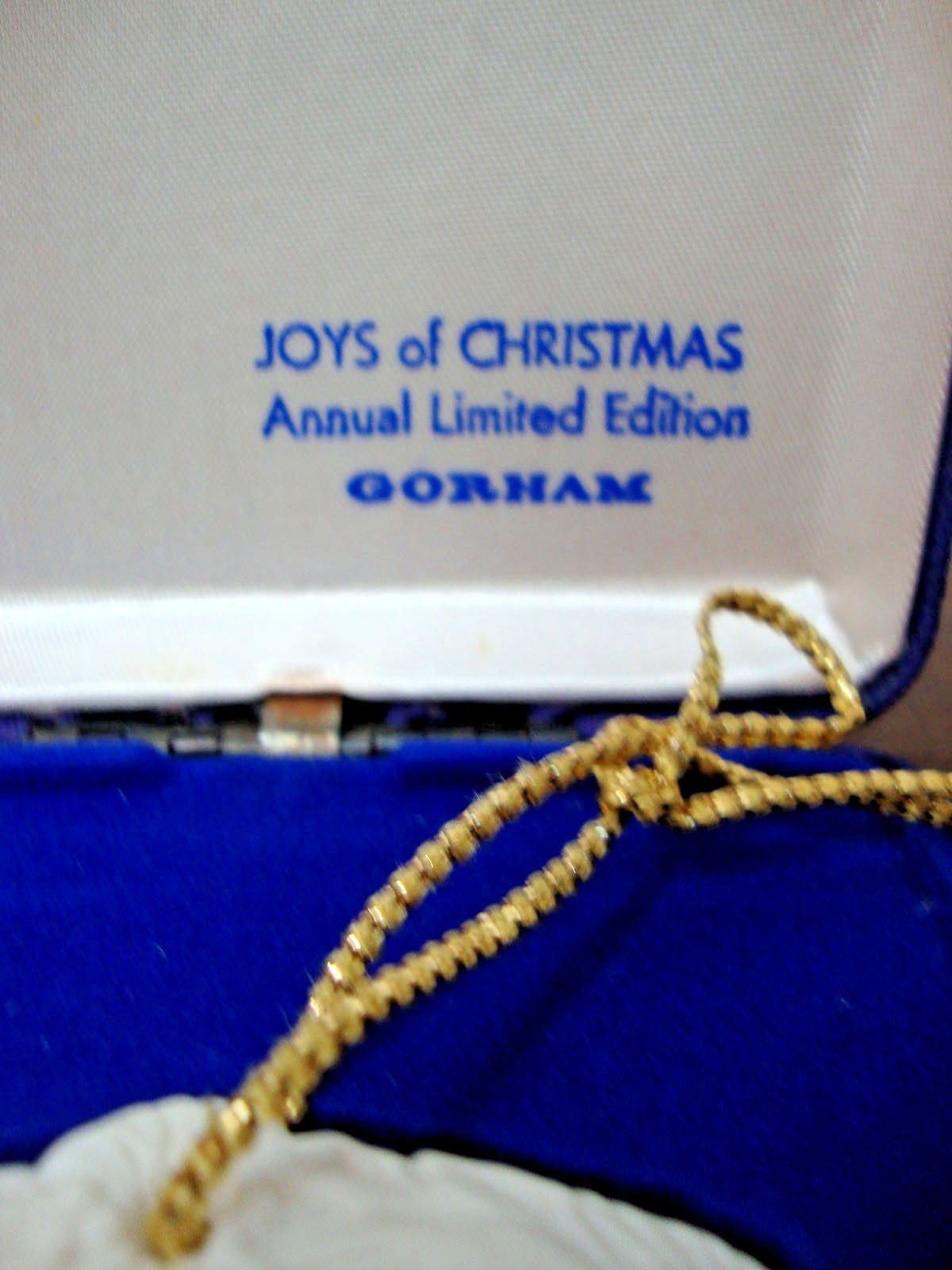Gorham Joys of Christmas Noel Ornament Medallion 1980 Christmas Story with Box