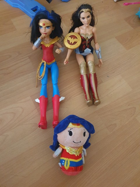 talking wonder woman doll