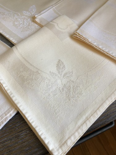 Lot 8 Vintage Damask Cloth Napkin Soft Yellow 14” Square Wedding Dinner Elegant