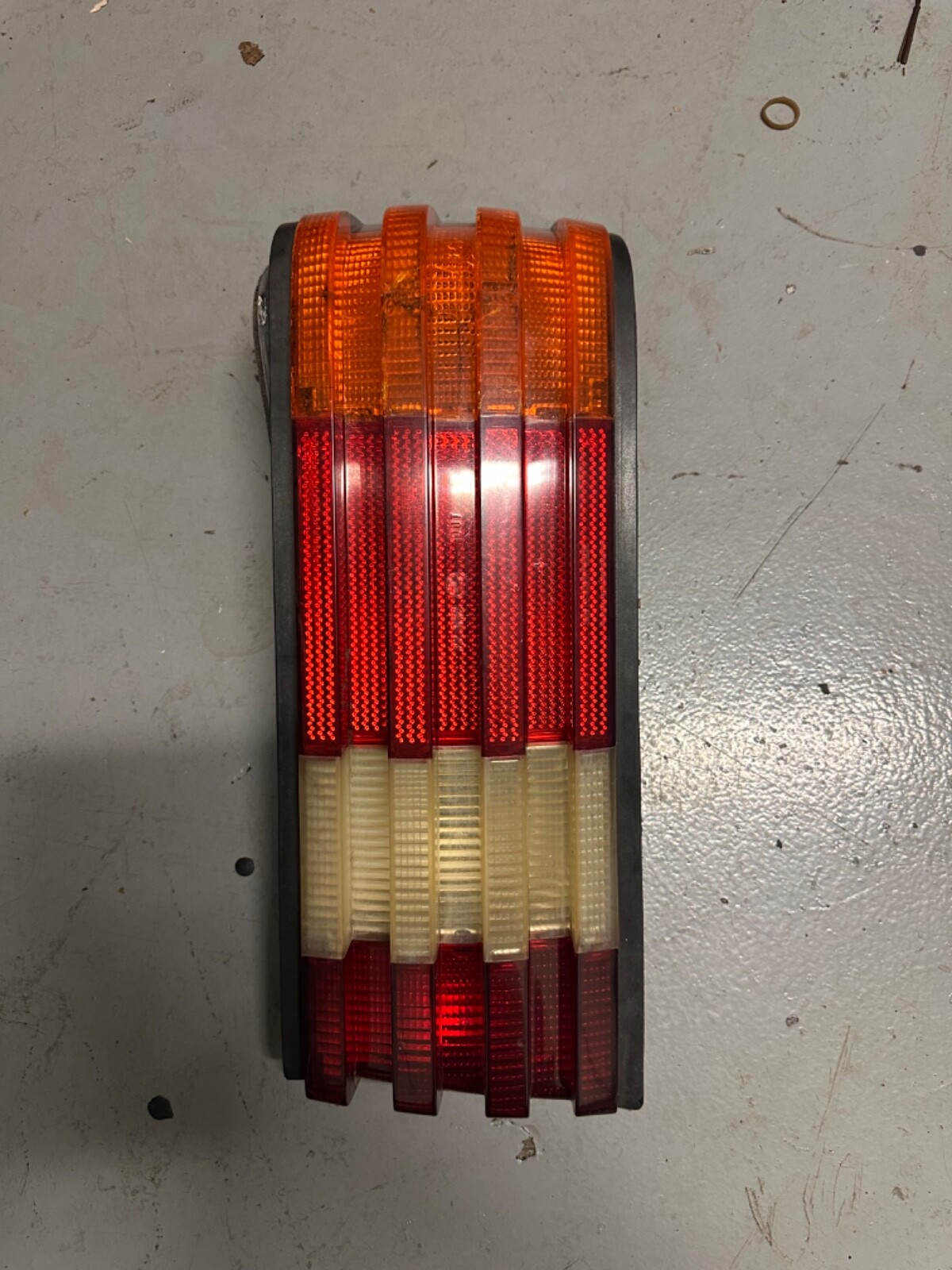 Right Passenger Side Tail Light Lamp RH Taillight for 86-91 Mercedes 560SEL W126
