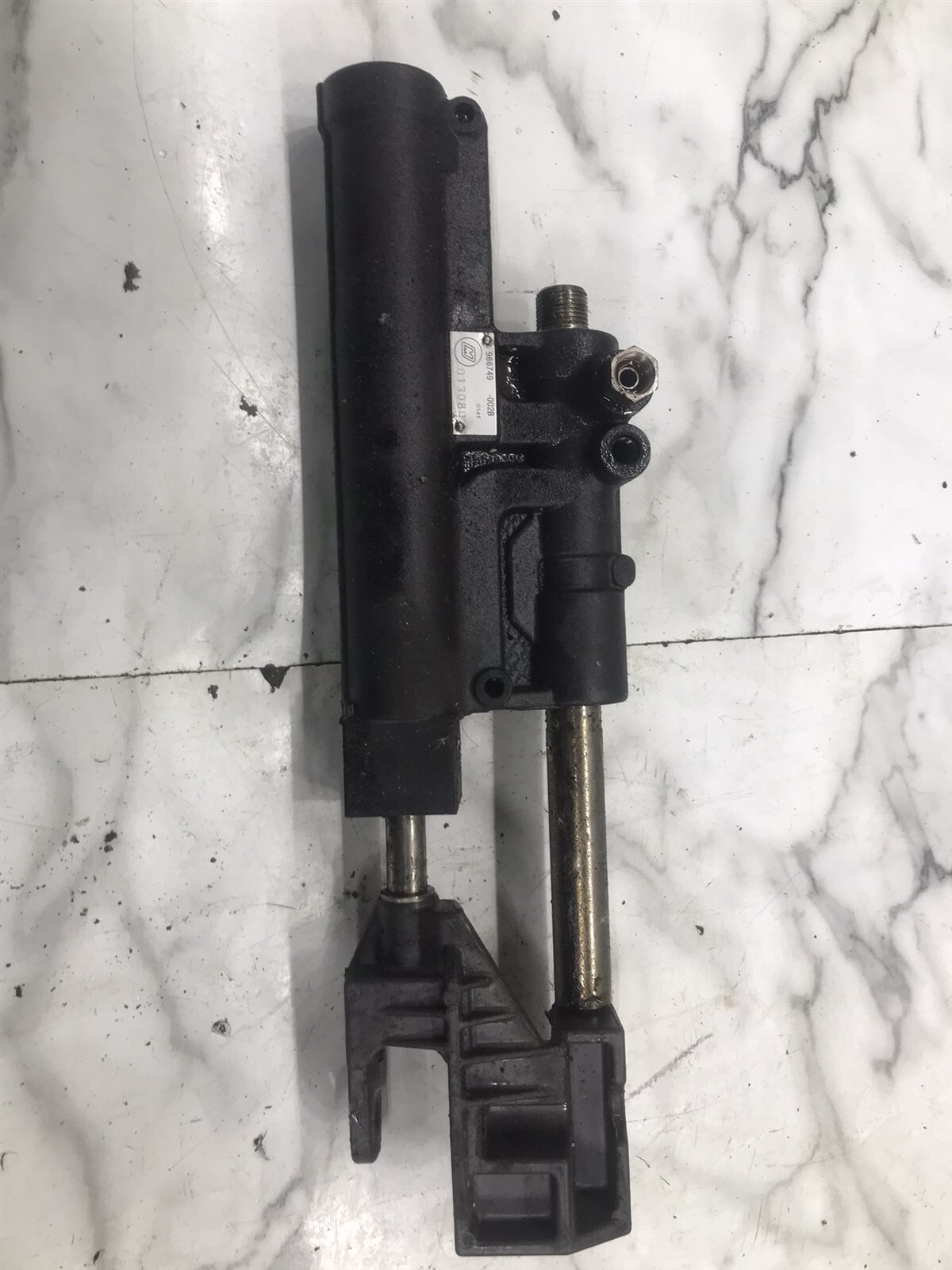 92 OMC 5.0 Cobra Stern Out Drive power steering hydraulic