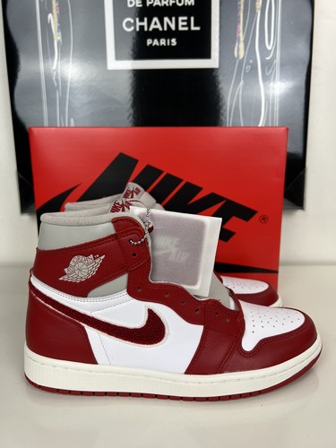 Pre-owned Jordan W Air  1 Retro Hi Og Varsity Red Sail Dj4891-061 Women's Sz 10/ Men's 8.5