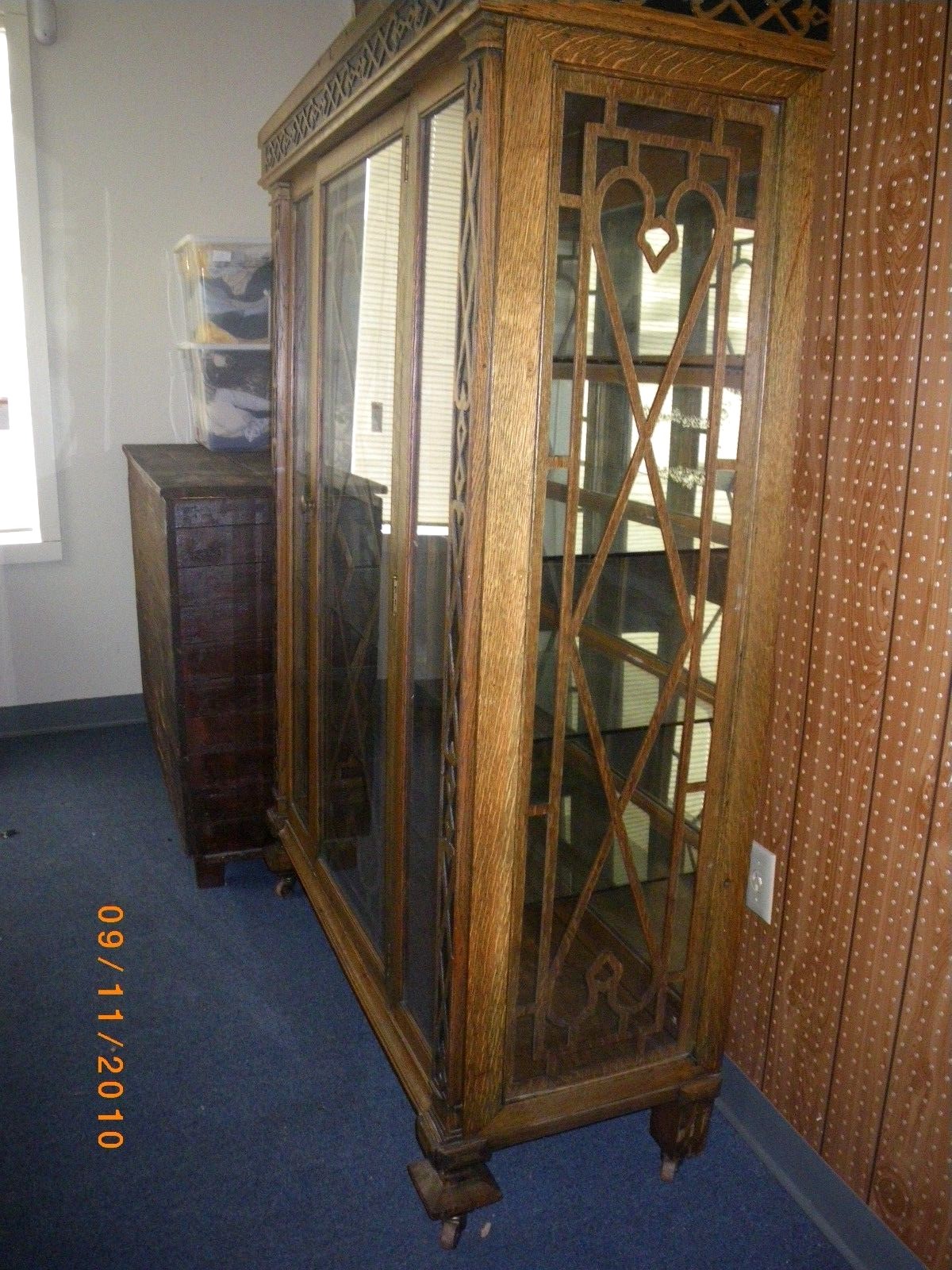 Antique Tiger Oak Glass China Display Curio Cabinet Wood wheels Mirror, glass