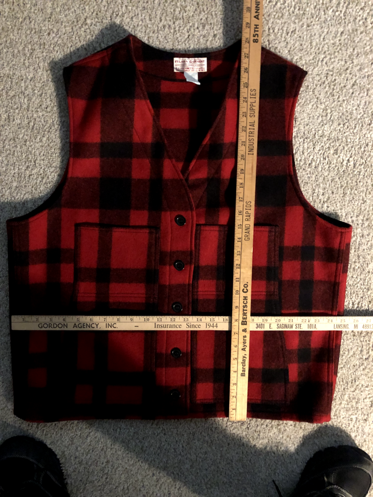 Filson Men's Mackinaw Wool Vest Red Black Buffalo Plaid Made in USA Size 50 | eBay Filson Men's Mackinaw Wool Vest Red Black Buffalo Plaid Made in USA Size 50 | eBay