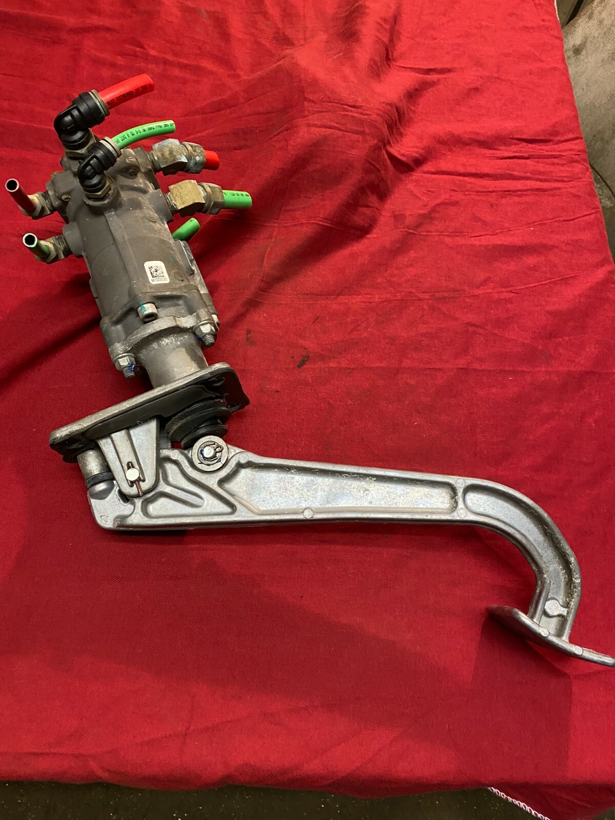 Freightliner Brake Pedal Air Valve assembly 12 20222 000