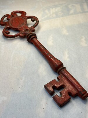 Substantial SKELETON KEY - 7.5 in - Ornate METAL