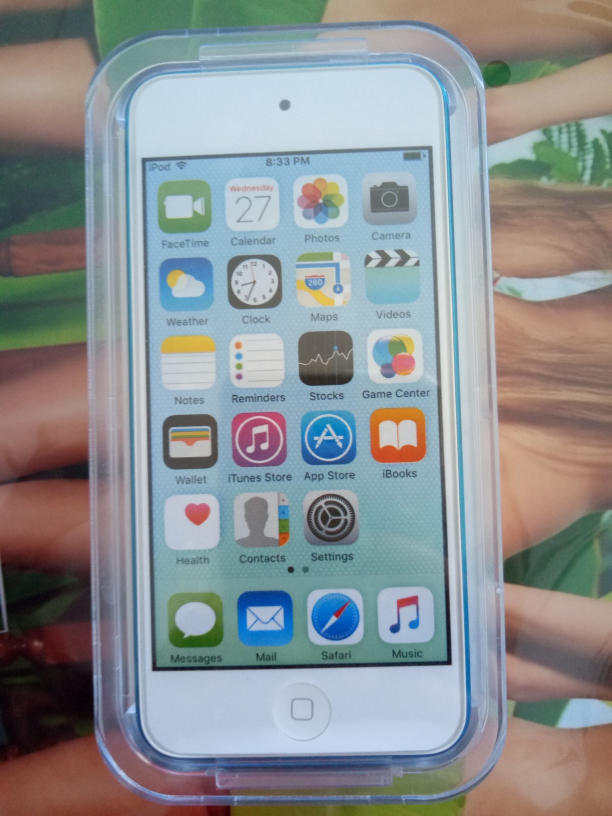 Blue Apple iPod touch 5th Generation 16GB MP3 MP4 Player 90 Days