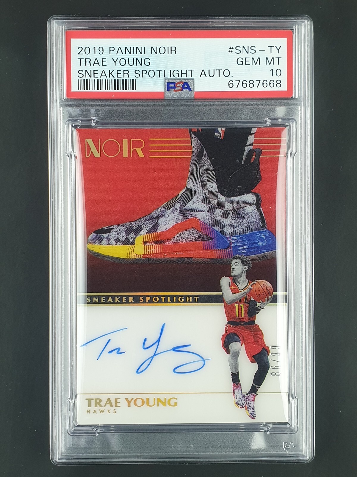 数々の賞を受賞 2019-20 Noir Trae Young Sneaker Spotlight Autograph Auto /99 その他