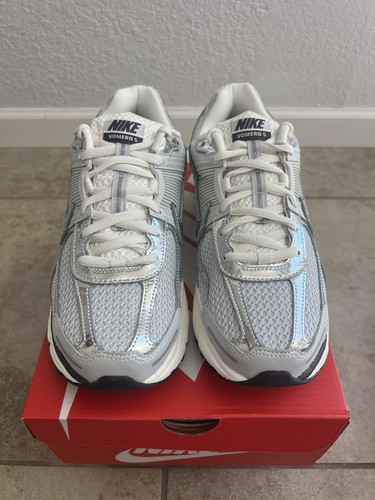 Pre-owned Nike Air Zoom Vomero 5 Photon Dust Metallic Silver W Fd0884-025 Sz 12 W Box
