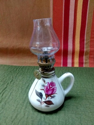 Mini Oil Lamp Rose Lantern vintage, porcelain