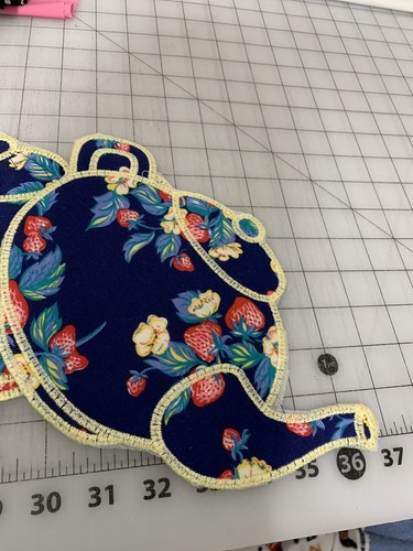 New Embroidered MUG RUG / MOUSE PAD TEAPOT Strawberry Fabric