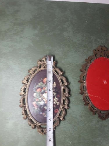 2 Vintage Ornate Oval Brass & Glass Picture Frame Flowers Made in Italy 10