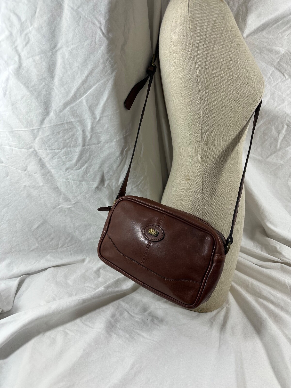 Vintage TIMBERLAND nubuc tan leather shoulder bag crossbody