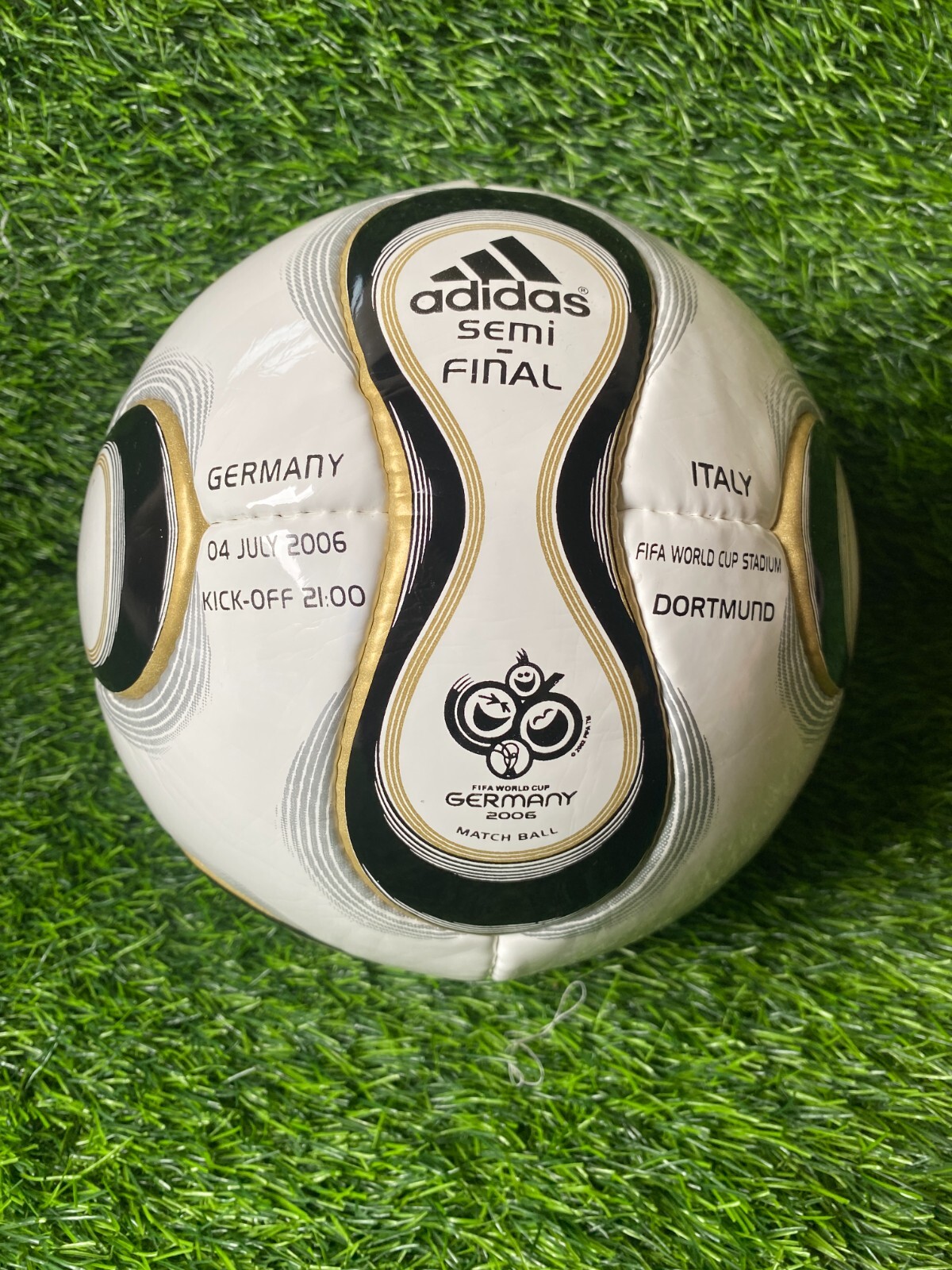 Adidas Teamgeist Berlin Match Soccer Ball – Germany 2006