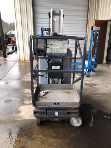 2012 JLG 20MVL Drivable One Man Lift Electric Scissor Lift Skyjack Genie GR20