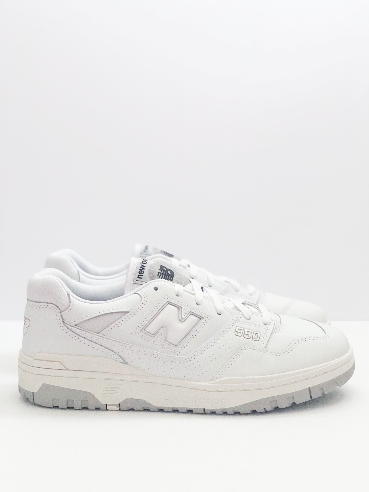 NEW BALANCE 550 WHITE GREY BB550PB1 (US 13): купить с доставкой из США,  цена 20 897 руб - (304185399416)