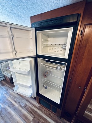 image 5 of interior